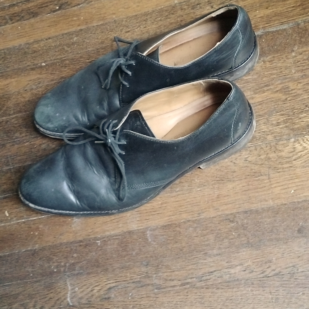 Dress shoes
